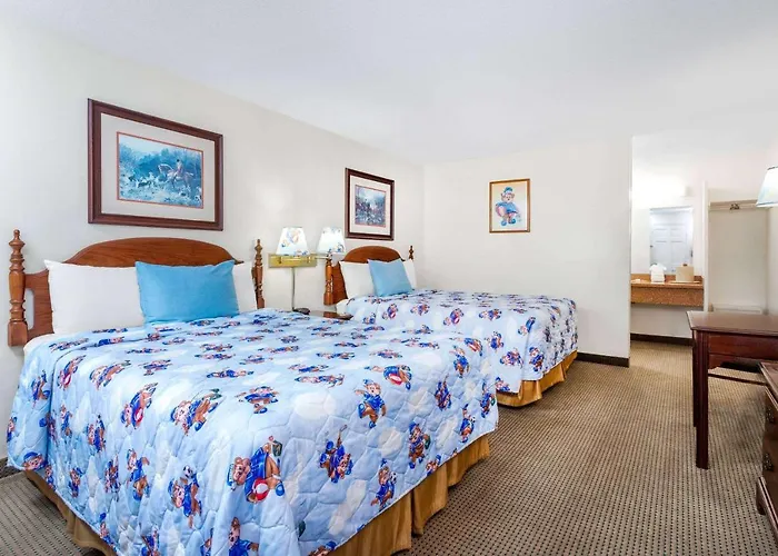 Travelodge By Wyndham Cape Cod Area