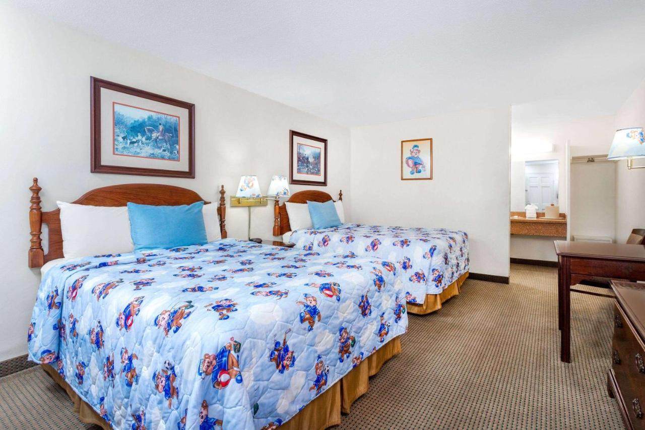 Travelodge By Wyndham Cape Cod Area Hotel West Dennis